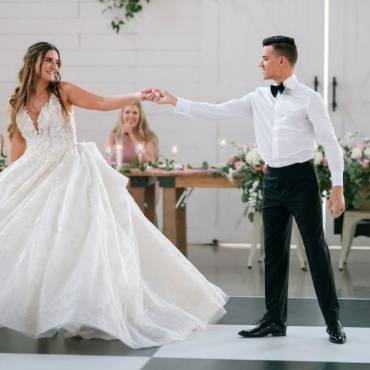 Last-Minute Wedding Dance Lessons Near the Strip: What’s Realistic in 2–3 Days?